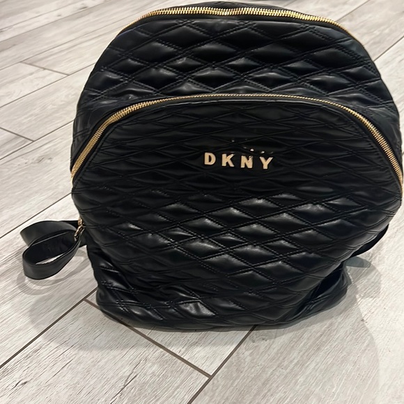 Dkny Bags Dkny Quilted Luggage Backpack Shoulder Straps And Handle